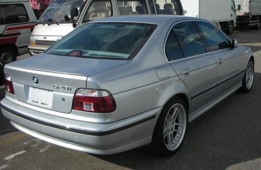  BMW 528 (E39) 1996-2004 :  7